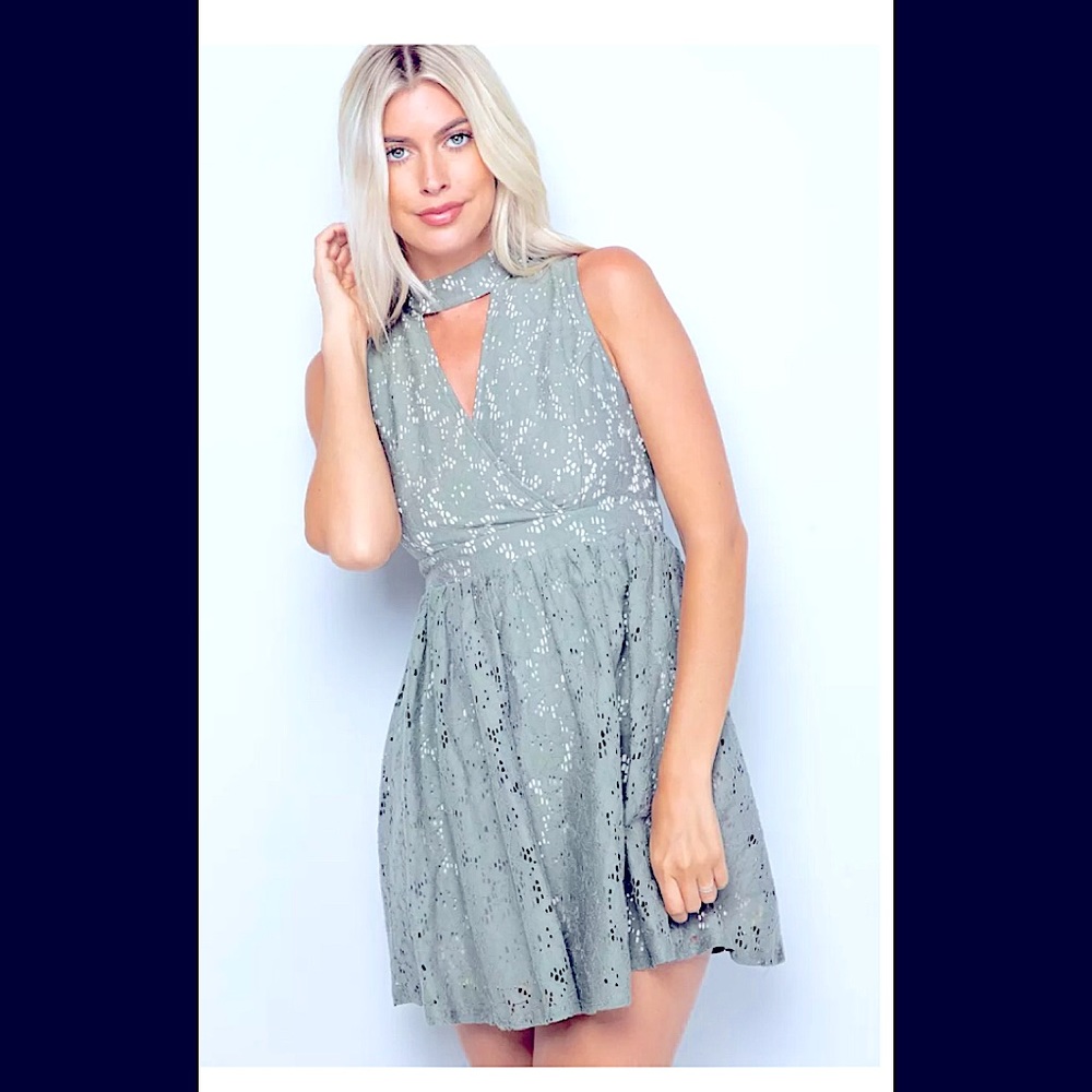 👗 New Medium Everleigh Gray Tank Top 👗